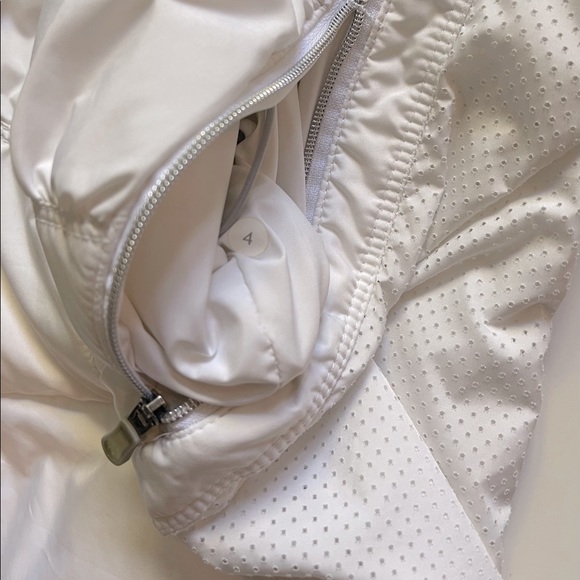 Rare Lululemon White Outward Bound Jacket Sz 4 - Picture 9 of 13